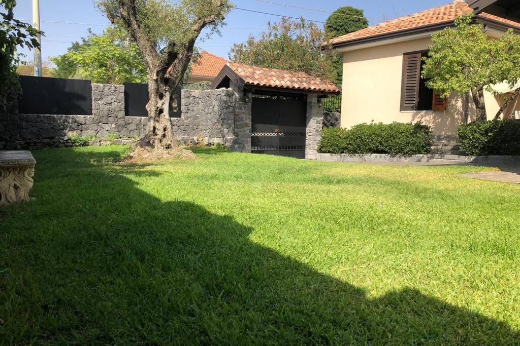 Casa Di Paco A Nicolosi Mascalucia Exterior foto